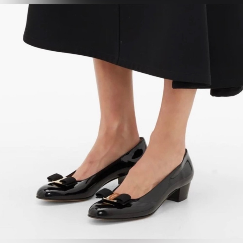 Salvatore Ferragamo Vara Black Pump